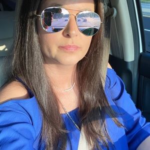 Meet your Posher, Clairissa